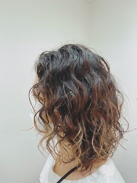 ルッカ(Rucca) しっかりウェーブヘアー