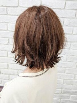 ミーティア バイ クアトロ(Meteor By QUATRO) 外ハネロブ ハニーブラウン