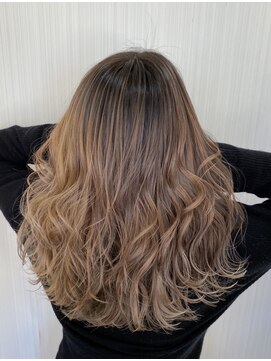 クム(QUMU) ハイライト×バレイヤージュ