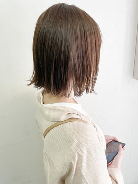 キャンバス バイ ネオリーブ 横浜西口(Canvas by neo.) 切りっぱなしボブ　外ハネボブ　ぷつっとボブ　ベージュ