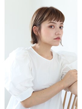 エクリフルール(equri fleur) 【イルミナカラー】　ミニボブ×ハイトーンベージュ