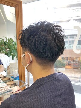 ヘッズ 本八幡店(HEADS) MEN'S HAIR センターパート ツイストスパイラル コンマヘア