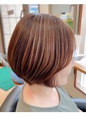大人可愛いショートグラデーションボブ