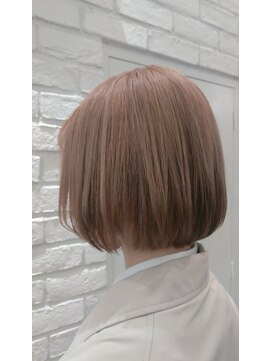ヘアアートヒサ(HAIR ART hisa) 「RYOKO」304050代 ショートボブ×ミルクティーベージュ