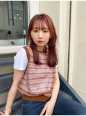 小顔レイヤー×ピンクベージュでトレンドヘア