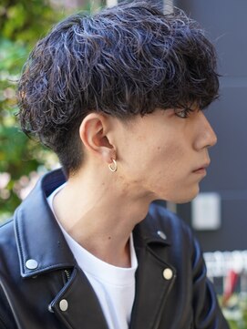 フィフス 栄(fifth) 再現性高い波巻きスパイラルパーマ×刈り上げマッシュ