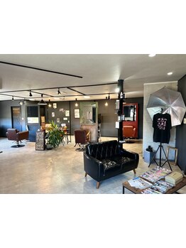 《メンズスタイルなら秋田でトップクラスのメディア注目サロン！》東北各地の10～20代男子から絶大な人気！