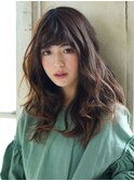 巻き髪ロング 顔周りカット オン眉 前髪カット フルバング 艶髪