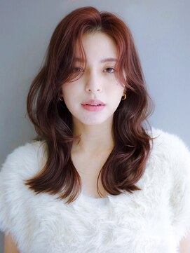 シア(sia) 韓国風くびれレイヤー髪質改善レッドブラウン小顔美髪20代30代