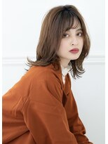 ヘイリー(HAILEY)&nbsp;大人こなれミディアム レイヤーカット×外ハネ×赤みなしカラー