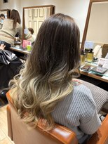 ネオリーブエム(Neolive em;)&nbsp;グラデーションカラー　ライトベージュ