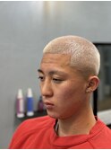 金髪坊主フェード
