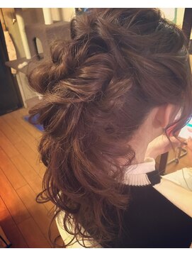 ヘアーセット モコロ(Hair Set MOCORO) ハーフアップ