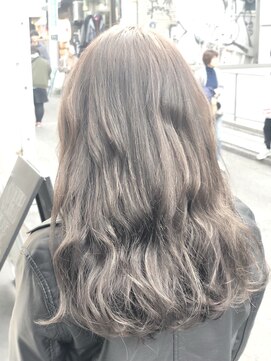 ビヨンドイー(beyond E) ハイライトグレージュ