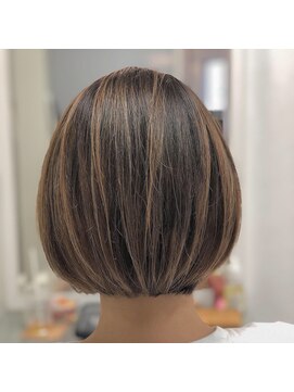 シータ ふじみ野(THETA) ハイライトボブ【シータふじみ野】