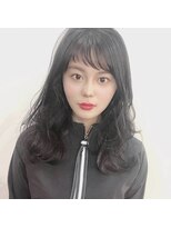 テオ(Theo)&nbsp;Theo /シースルーアシメ/ 巻き髪風パーマ／セミロング