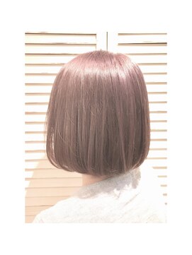 ジーナ 福岡千早(Zina) 艶ボブ×ピンクベージュ/艶カラー/20代30代40代