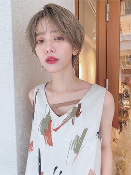 ルービック 奈良(Rubik's) ハイトーンショート/グレージュ/くすみカラー