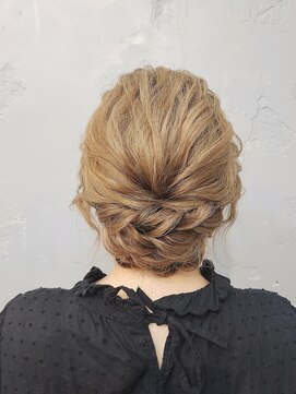 エフェ(effet) サイドねじりのアップ