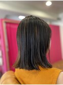 ハイライトな刈り上げボブ