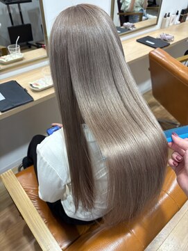 ヴィンス(vince) ホワイトミルクティ/ブリーチ2回/ツヤ感/