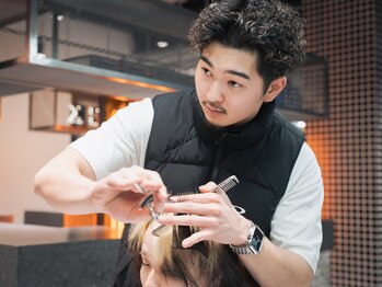 ブラック(BLACK)の写真/【岐阜】メンズサロンBLACK☆顔周りメンズカットでヘアスタイルが決まる！似合うカッコいいを創る！