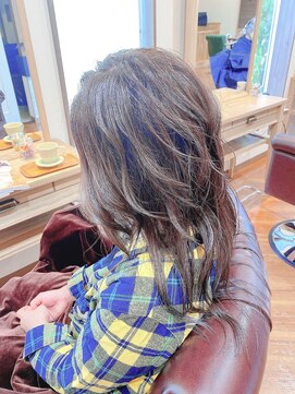 ヘアーデザイン サンライズ(Hair Design SUNRISE) ウルフカット×チャコールカラー