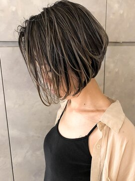 トルネード(TORNADO) 外国人風ハイライトバレイヤージュ白髪ぼかし グレージュ