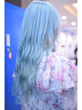 ホワイト 梅田(white) ミントブルー