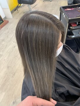 フリーダムメルシー(freedom Merci) ■白髪をカバーする、細めハイライト