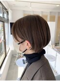 ミニボブ×オリーブベージュ