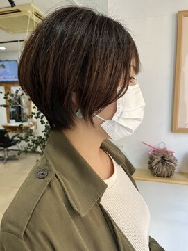 ウタ(uta) 襟足スッキリショート