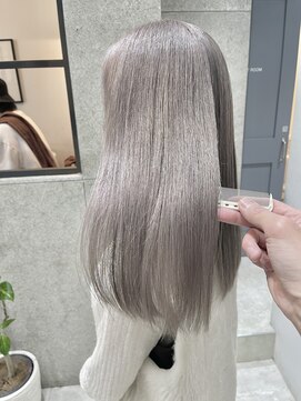 フェリア 松山(Feria) 【Feria松山】ホワイトベージュ♪♪“石田幸輔”