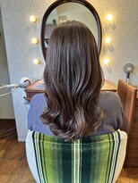 エルサフィロ キタハマ(el zafiro kitahama)&nbsp;30×40代×透明感×髪質改善×ファーストグレイ×明るい白髪染め