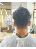 クセを活かしたメンズカット。