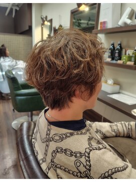 ミーツ meets+ レディースショート×パーマ