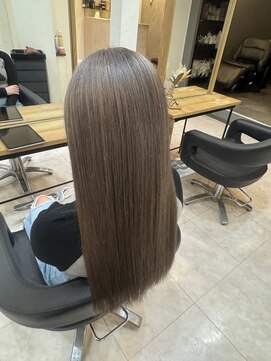 エリス ウメダ(Eliss umeda) 透明感グレージュ×ultowaトリートメント