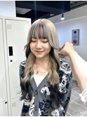 イメチェン/ホワイトブロンド/外ハネボブ/美髪/栄