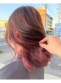 ブラウン×ピンクで甘すぎず大人可愛い仕上がり#インナーカラー