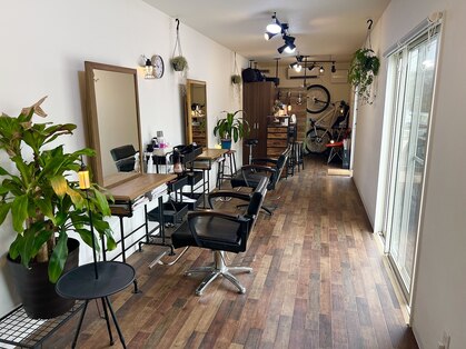 ハイナ(Hi...na)の写真