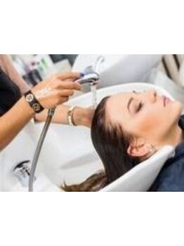 髪の健康は頭皮から！忙しい大人のためのこだわりヘッドスパ◇日常の中に少しだけ癒し時間を作りませんか？