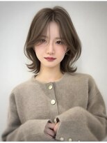 ノラ ウメダ(NORA UMEDA) 透明感のあるグレージュレイヤーボブ