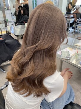 サンク 原宿 表参道(cinq) 表参道ミルクティー顔まわりレイヤーカットケアブリーチベージュ