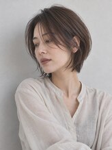 ハナレ(hanare)&nbsp;可愛すぎない大人の抜け感ショートボブ