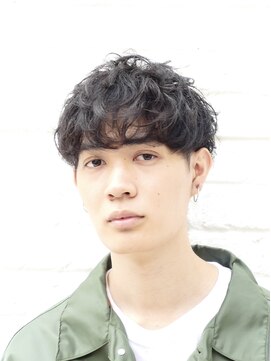 フィフス(fifth) フェザーマッシュ くせ毛風パーマ 黒髪 ソフトツーブロック