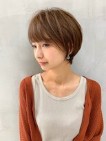 ミィ 表参道(mee.)&nbsp;【mee.】ブチ　自然な感じがかわいいショートヘア　表参道　青山