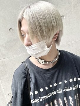 ディア(.eer) ホワイトアッシュ×前下がりショート《メンズヘア/心斎橋》