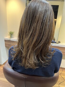 アルボーテルジェ(Art BeAute' ROUGET) 白髪ぼかしハイライトで華やかなスタイルに☆ 30代/40代/50代