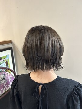 ノエル(NOEL) くびれ切りっぱなし×赤み消しカラー