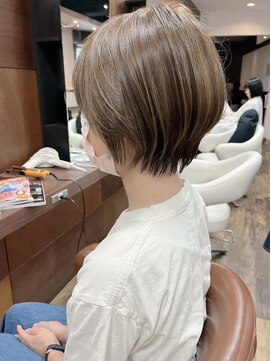 スリー(Th:ree) 大人可愛い20代30代40代丸みとくびれショート◎